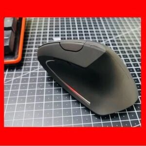 NEW STYLE Right Hand Fifth Generation Vertical Wireless Wired Optical Mouse
